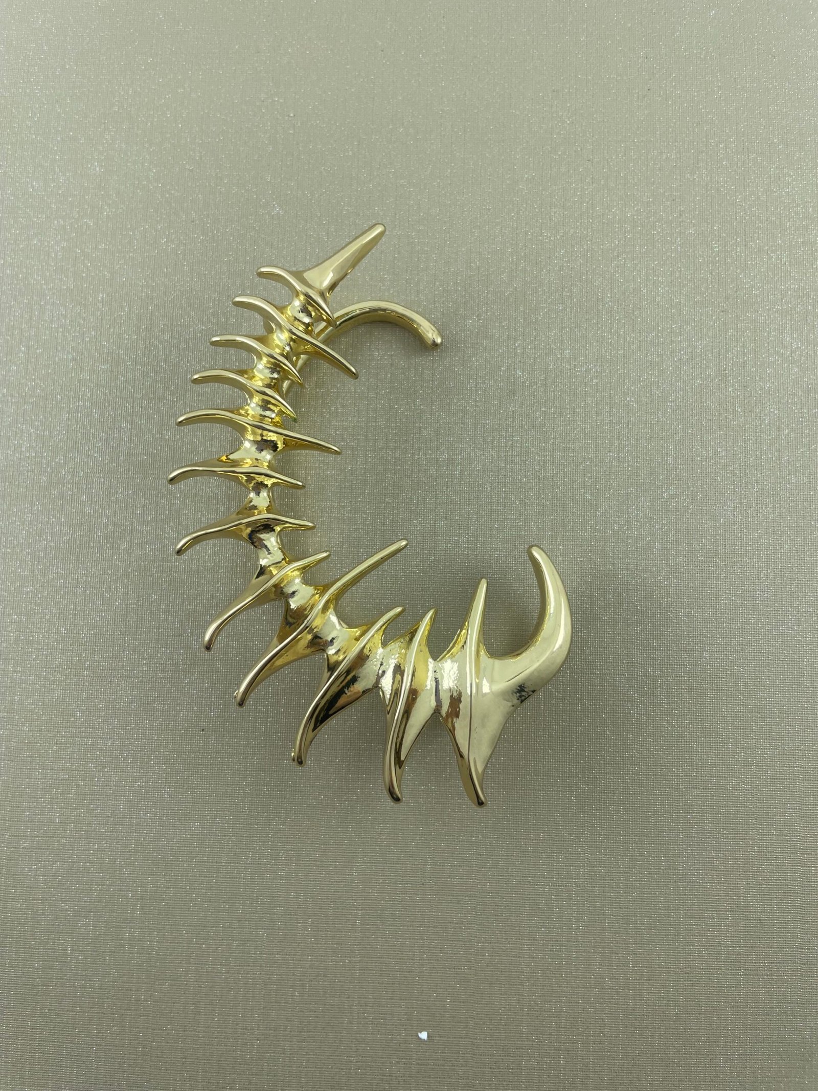 Brinco earcuff escamas - Imagem 3